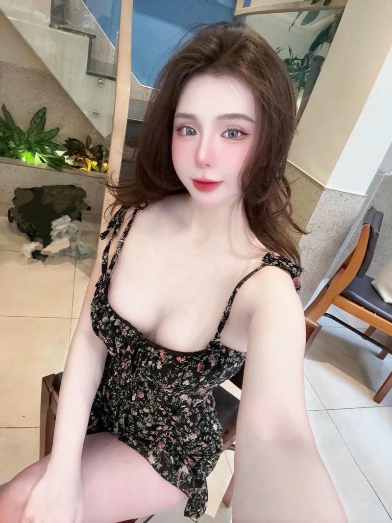 Hot girl vú bự ngực căng dâm dục cực