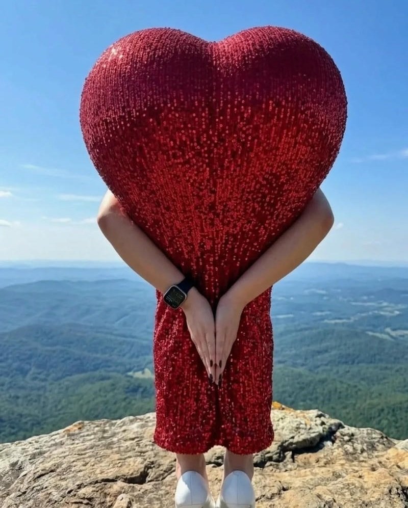 Nàng dễ thương mông to body nhỏ nhắn trước gương lớn