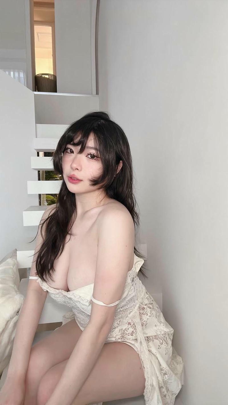 Hot girl khoe vú to tròn dâm dục cực