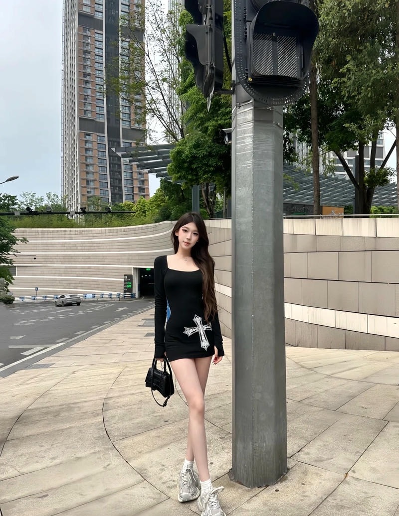 Bodysuit mỏng ướt át phun nước dâm dục