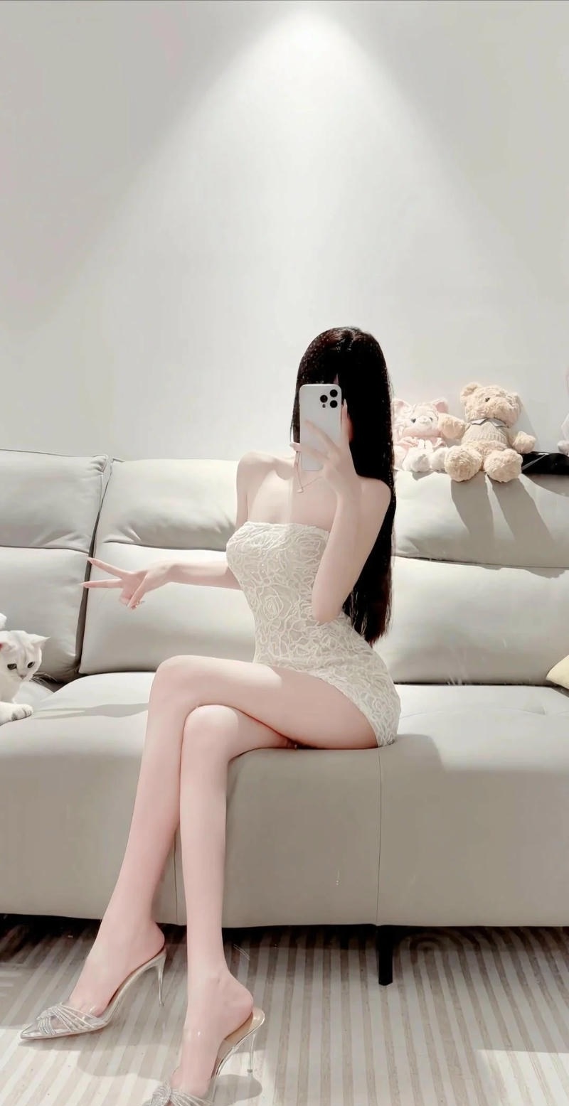 Bodysuit mỏng nứng chảy nước dâm đãng
