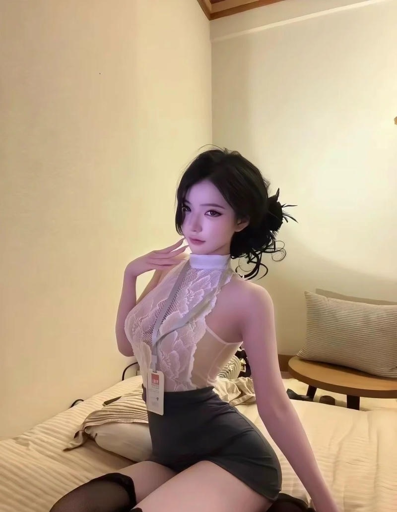 Gái xinh đồ bó lộ lồn non dâm đãng