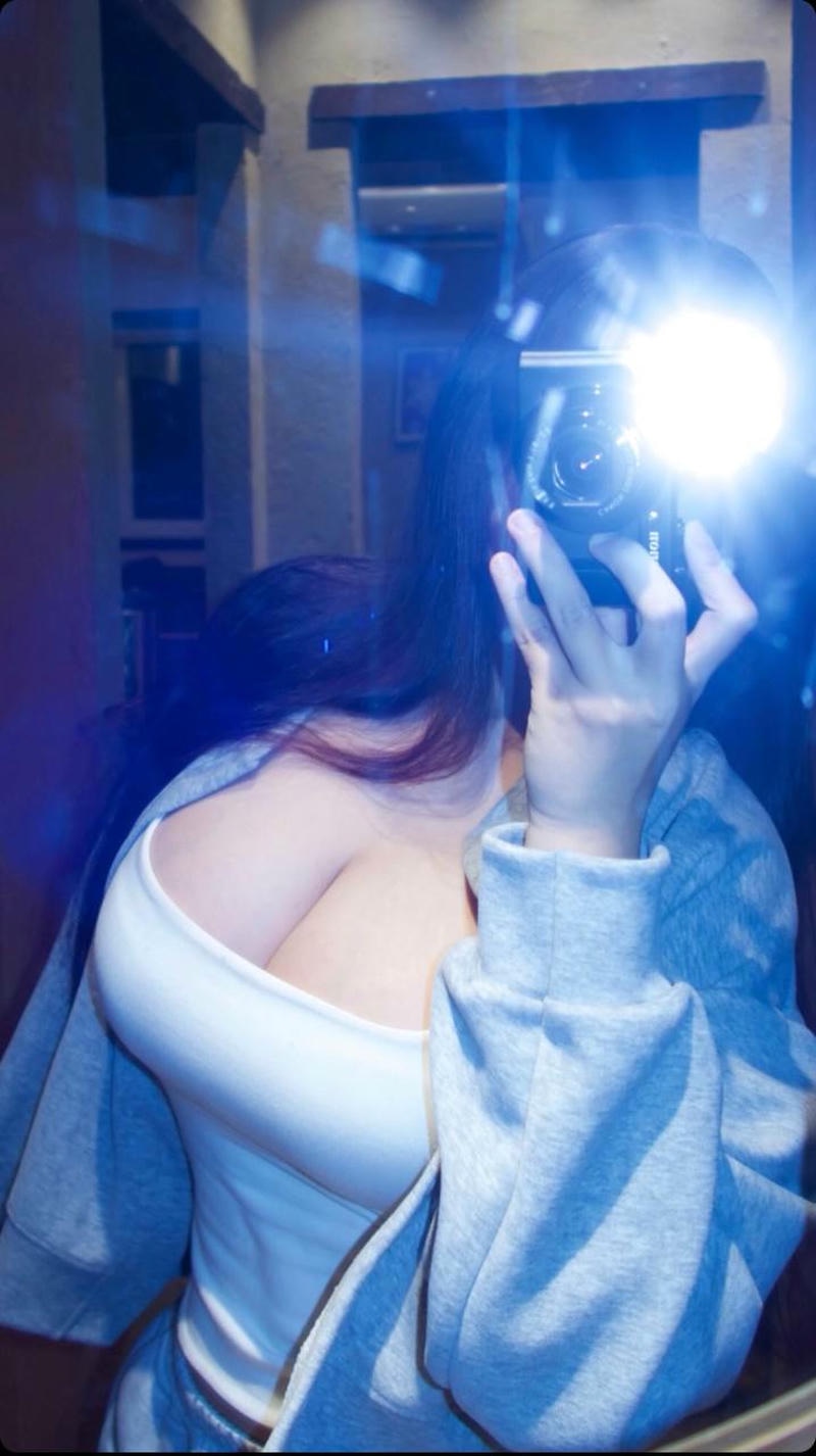 Hot girl nứng chổng mông cao chờ cặc