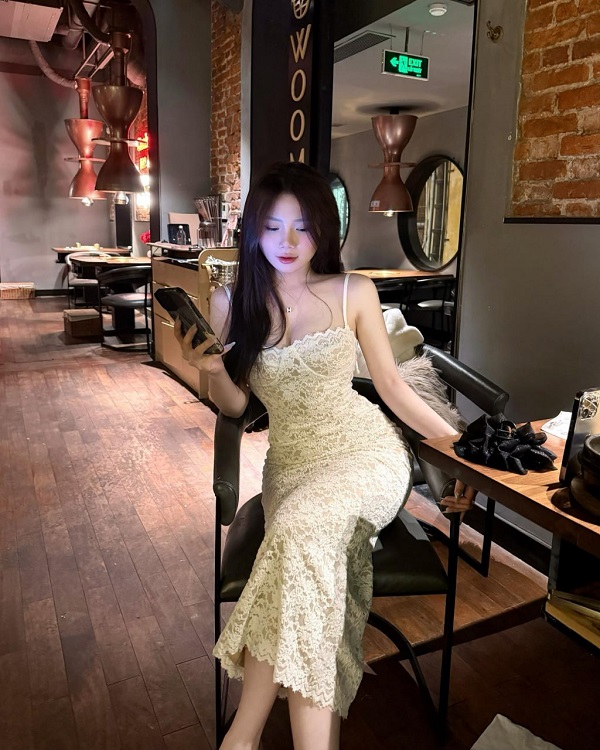Hot girl Việt Nam khoe dáng sexy trong club