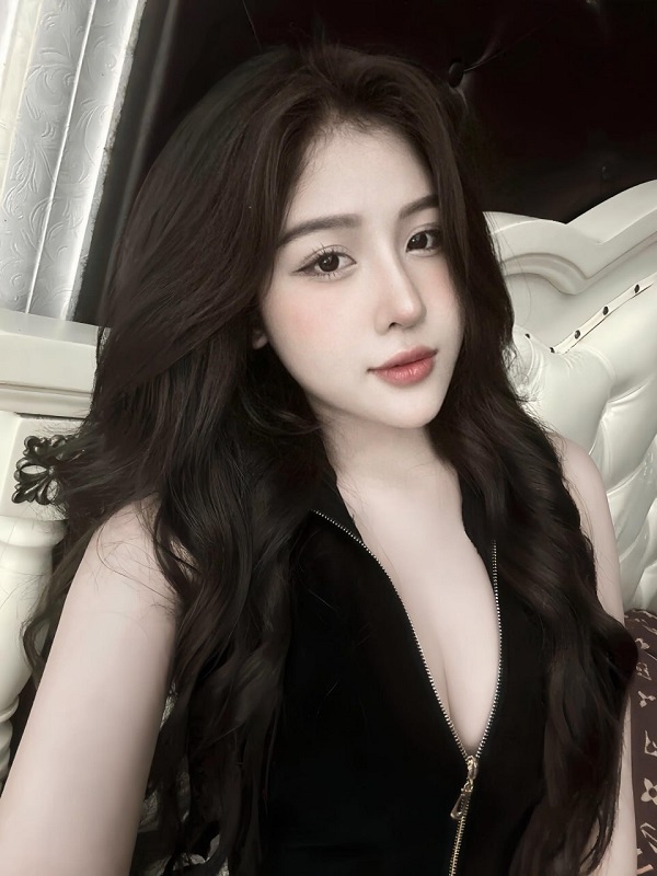 Ảnh gái đẹp Việt Nam tóc đen dài quyến rũ