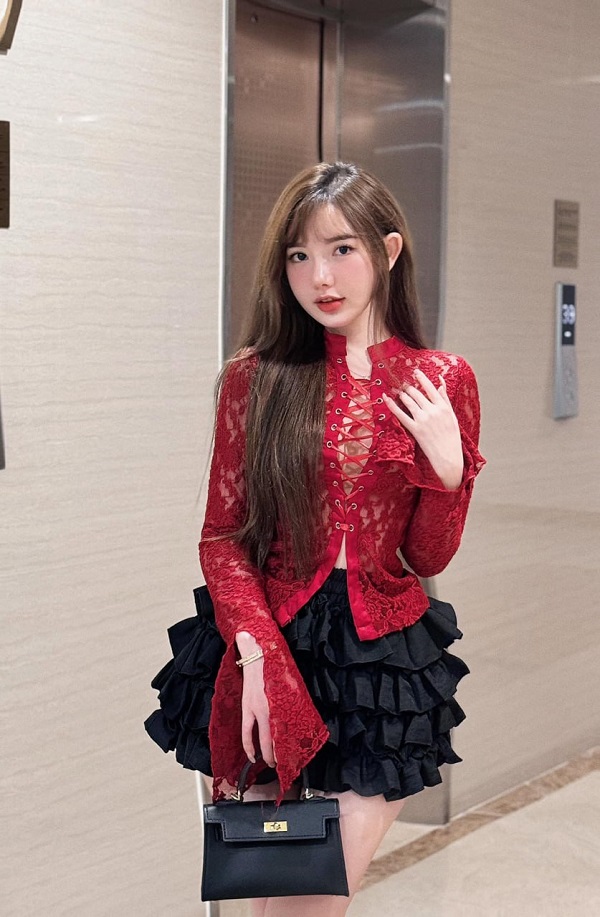 ảnh hot girl Việt mặc váy đỏ khoe dáng chuẩn