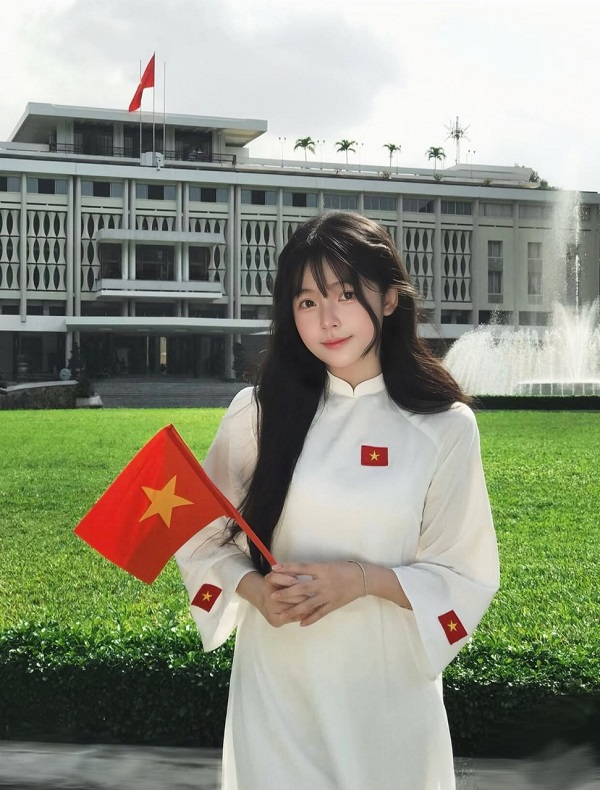 ảnh hot girl Việt Nam mặc áo dài cực duyên dáng