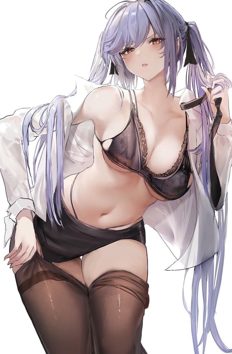 Nhân vật anime cởi hết lộ hai lỗ hồng