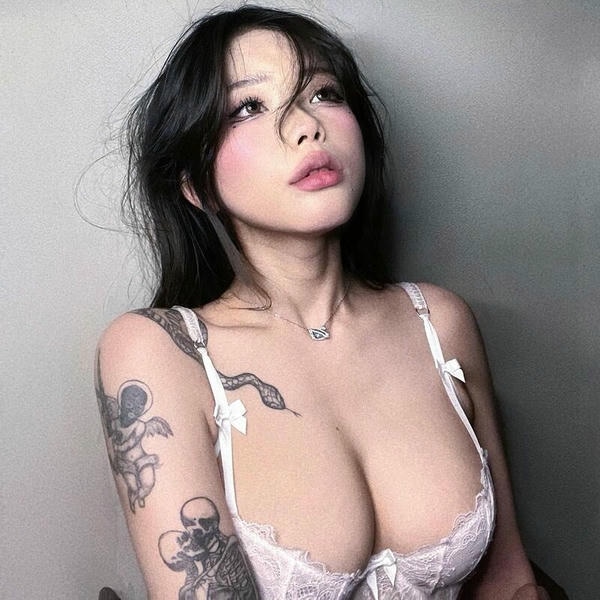 ảnh khúc thị hương sex 24